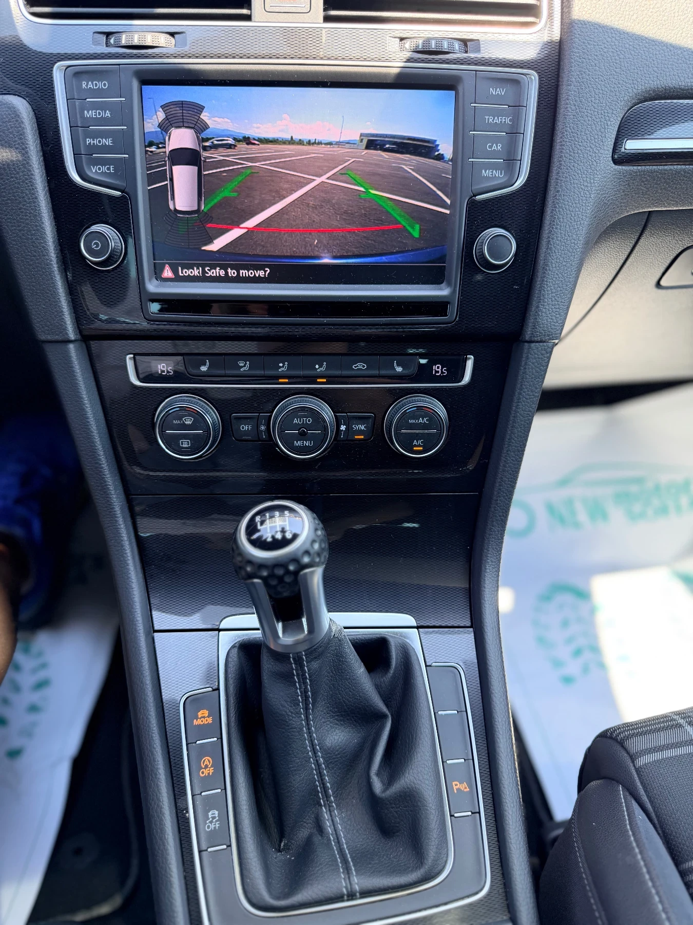 VW Golf 2.0GTD-184к лизинг през Уникредит , снимка 12 - Автомобили и джипове - 54865509