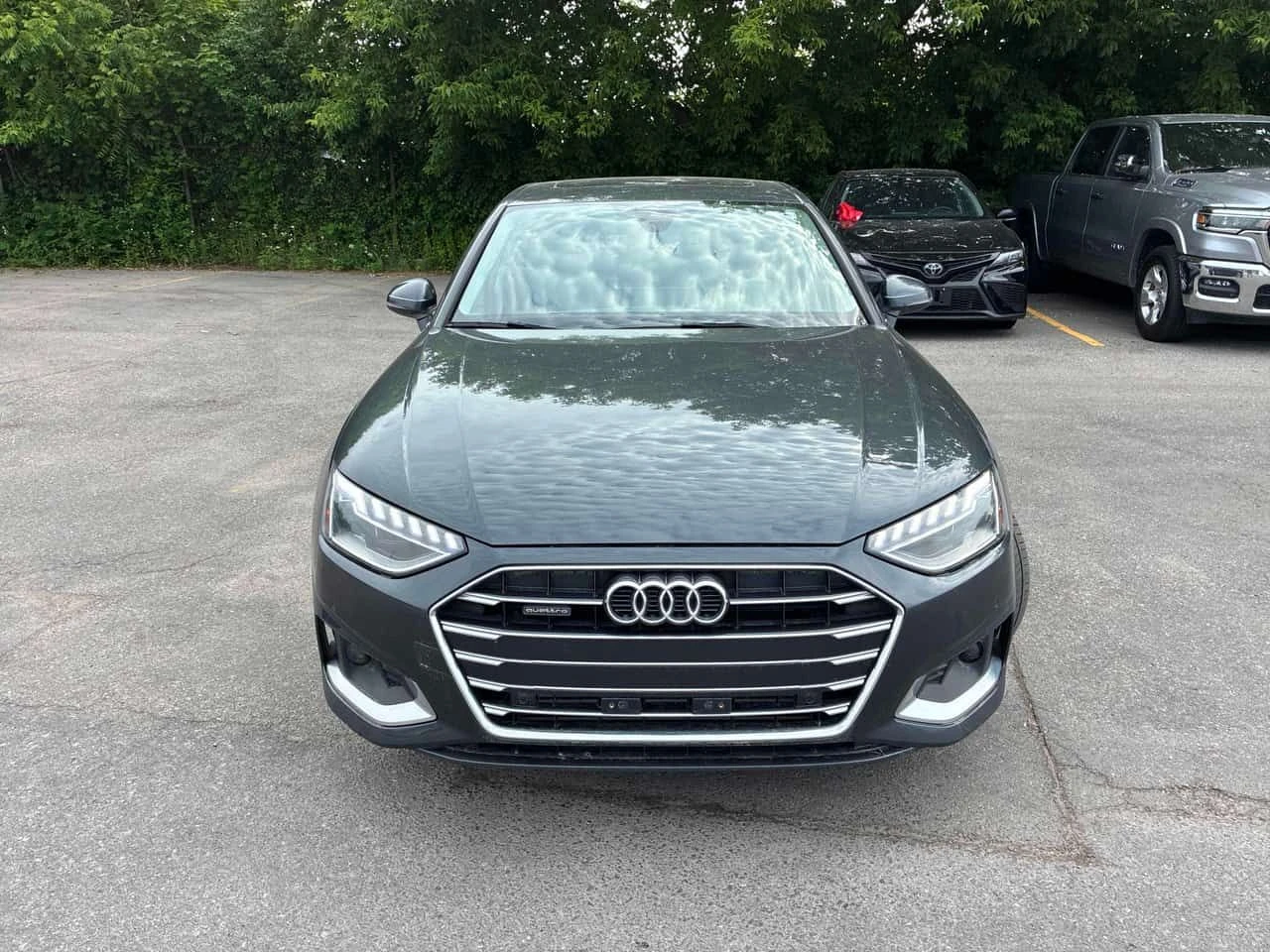 Audi A4 * Komfort * АВТОКРЕДИТ * ПРЕДСТАВИТЕЛСТВО, снимка 2 - Автомобили и джипове - 54909815