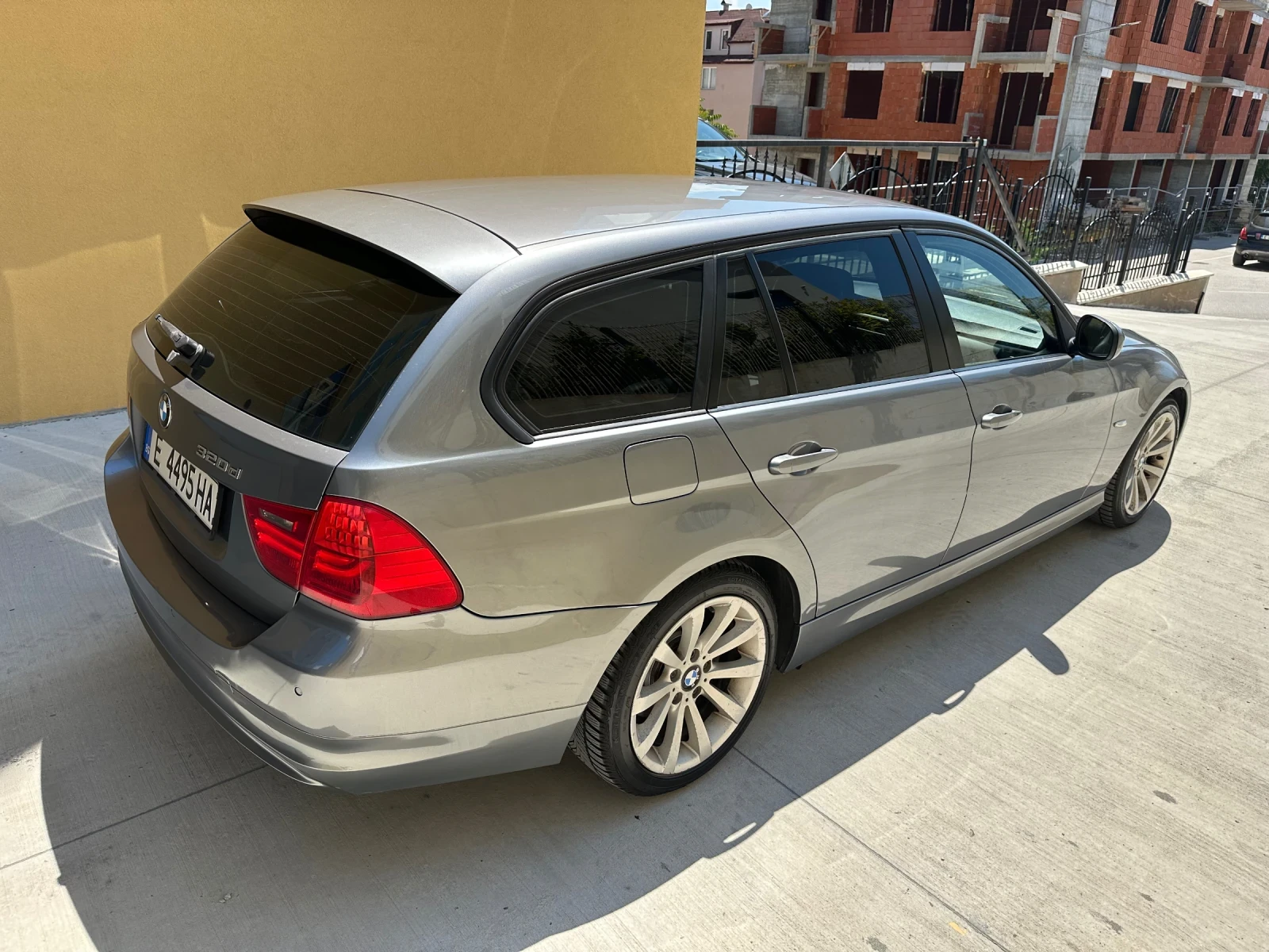 BMW 320 320d, снимка 4 - Автомобили и джипове - 55087438