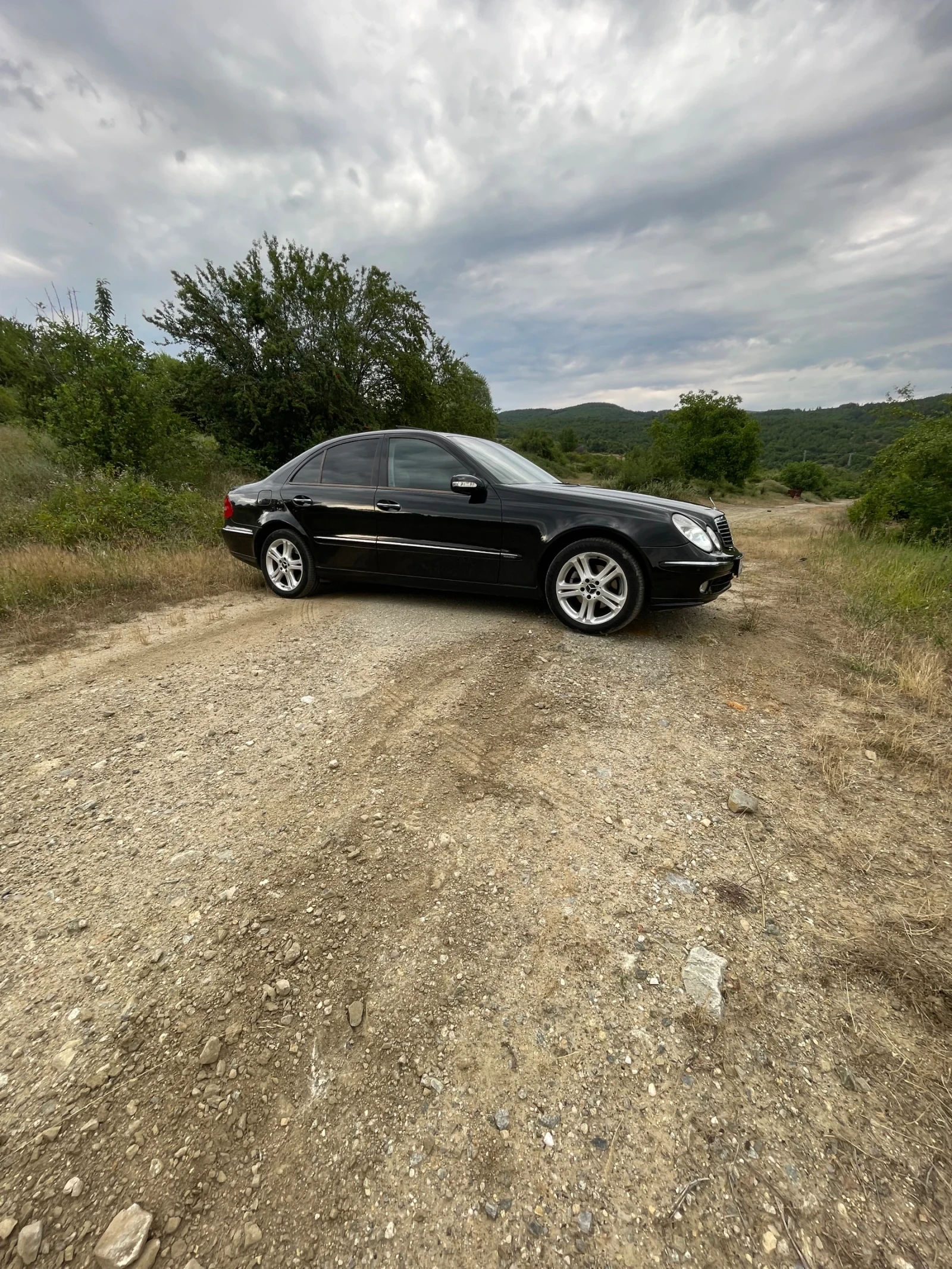Mercedes-Benz E 270, снимка 8 - Автомобили и джипове - 55137218