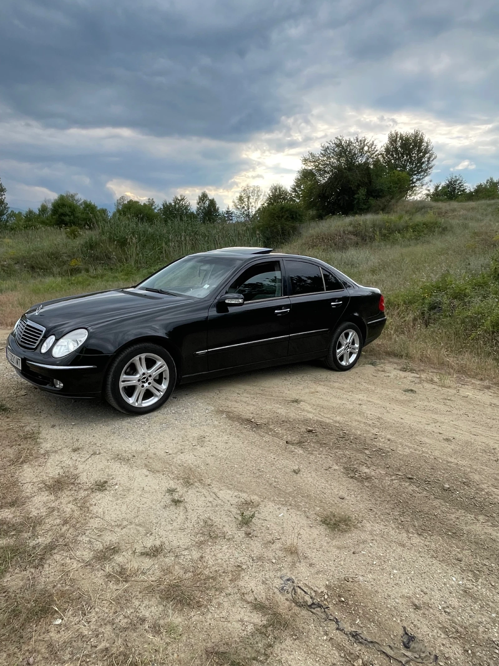 Mercedes-Benz E 270, снимка 6 - Автомобили и джипове - 55137218