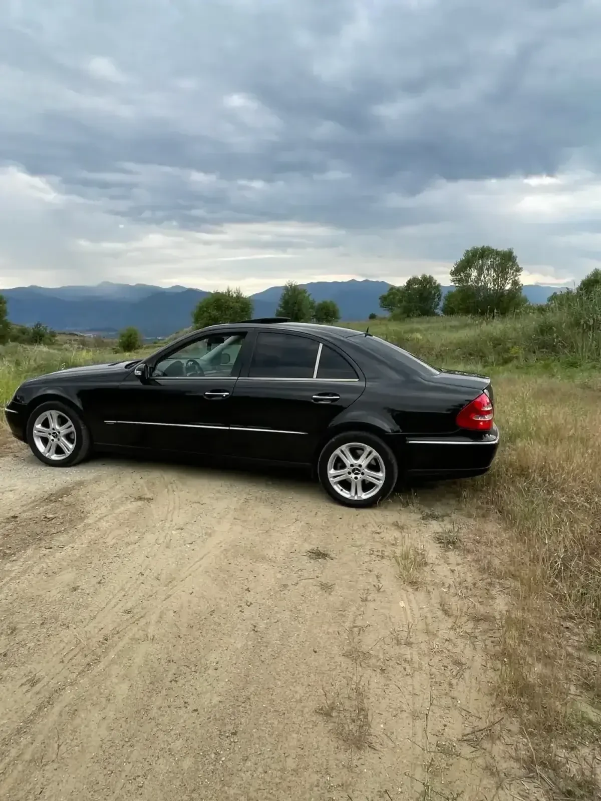 Mercedes-Benz E 270, снимка 9 - Автомобили и джипове - 55137218