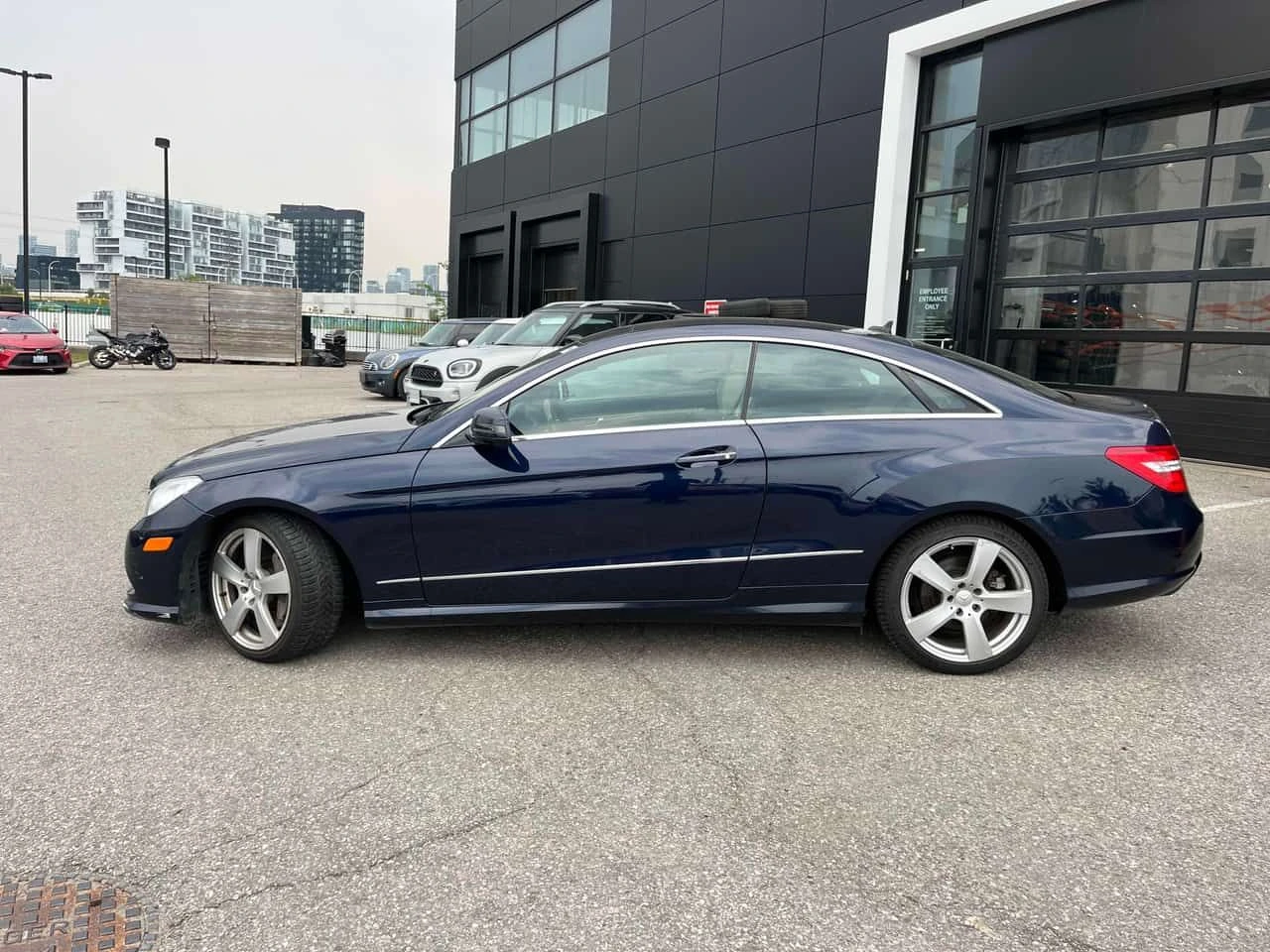 Mercedes-Benz E 500 | АВТОКРЕДИТ БЕЗ ПЪРВОНАЧАЛНА ВНОСКА | , снимка 2 - Автомобили и джипове - 55452425