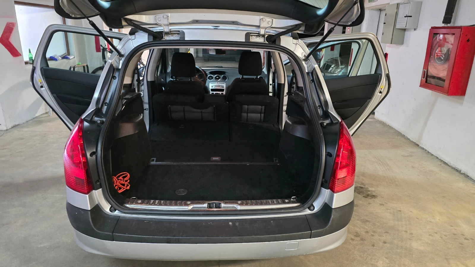 Peugeot 308 SW, снимка 11 - Автомобили и джипове - 55793298