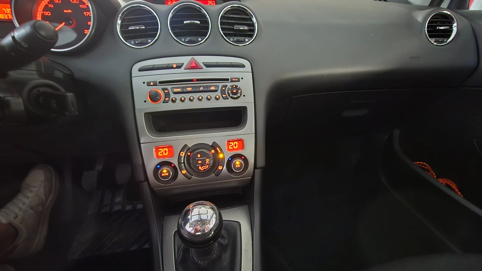 Peugeot 308 SW, снимка 8 - Автомобили и джипове - 55793298
