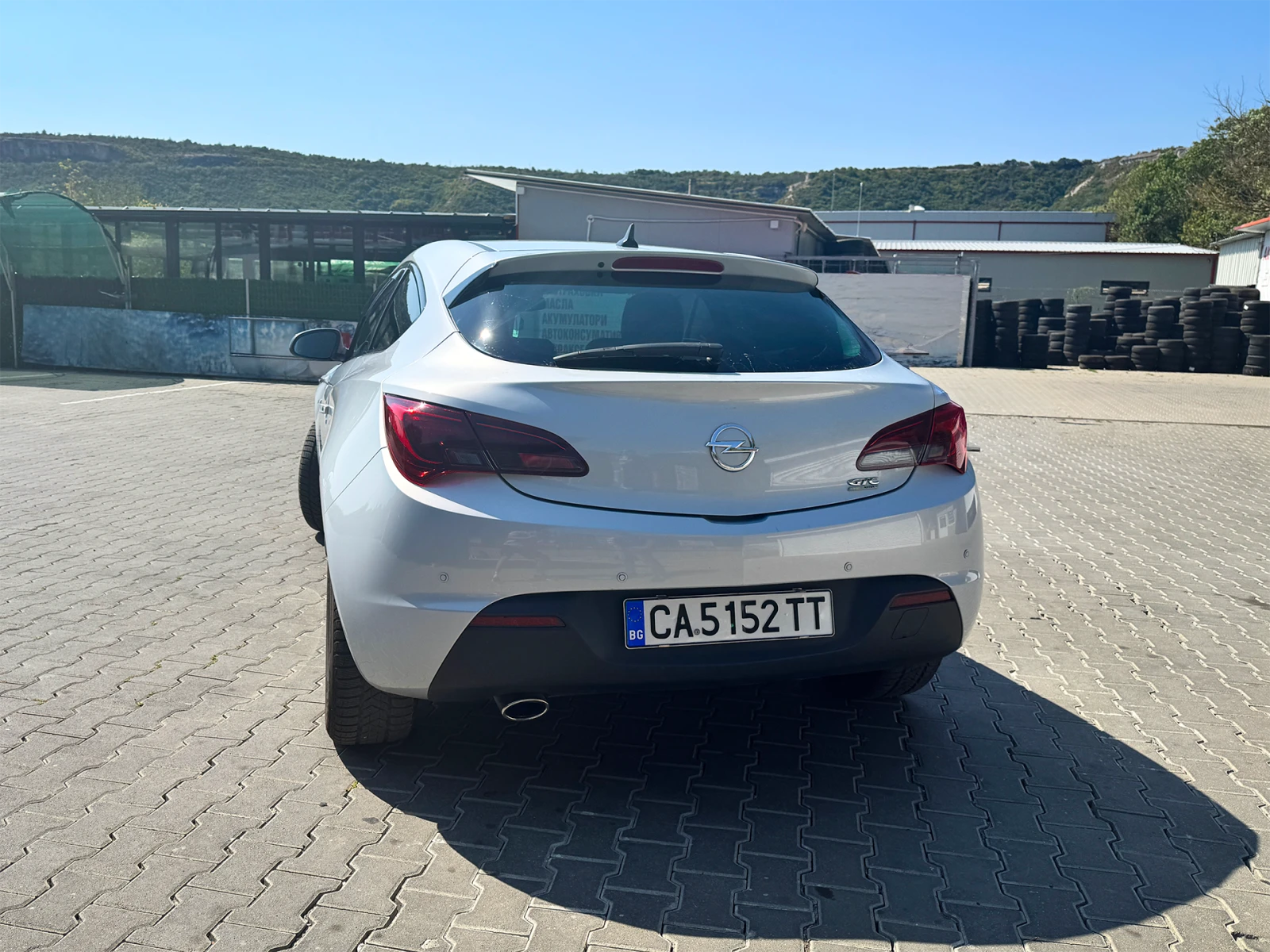 Opel Astra GTC 2.0 CDTI, снимка 8 - Автомобили и джипове - 56153314
