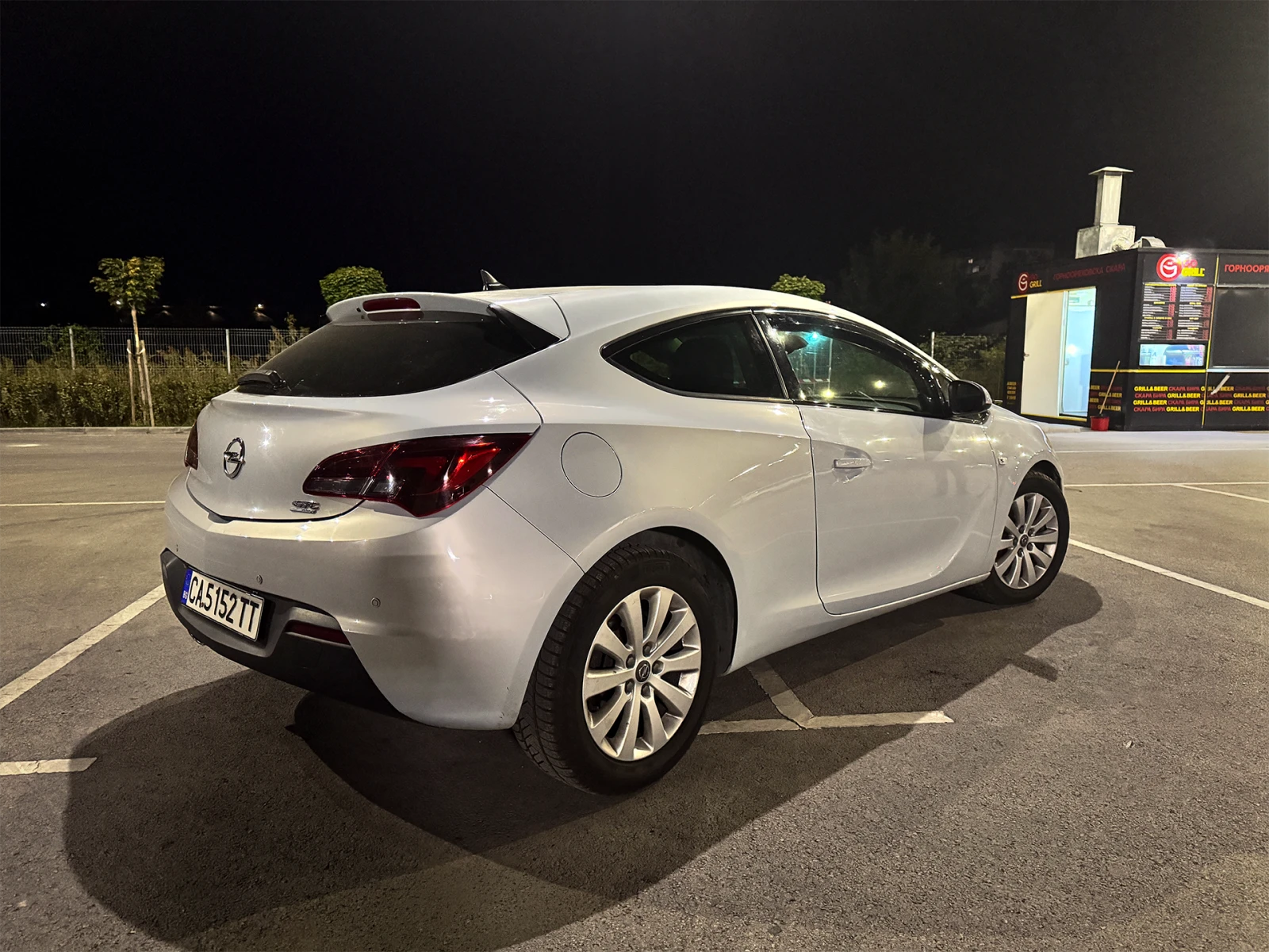 Opel Astra GTC 2.0 CDTI, снимка 2 - Автомобили и джипове - 56153314