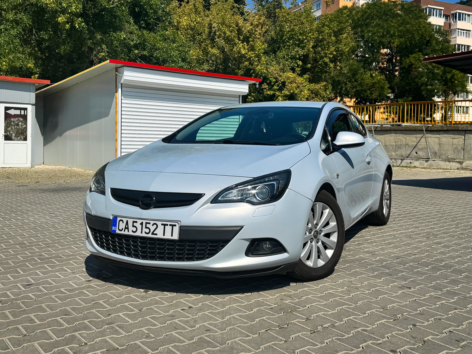 Opel Astra GTC 2.0 CDTI, снимка 11 - Автомобили и джипове - 56153314