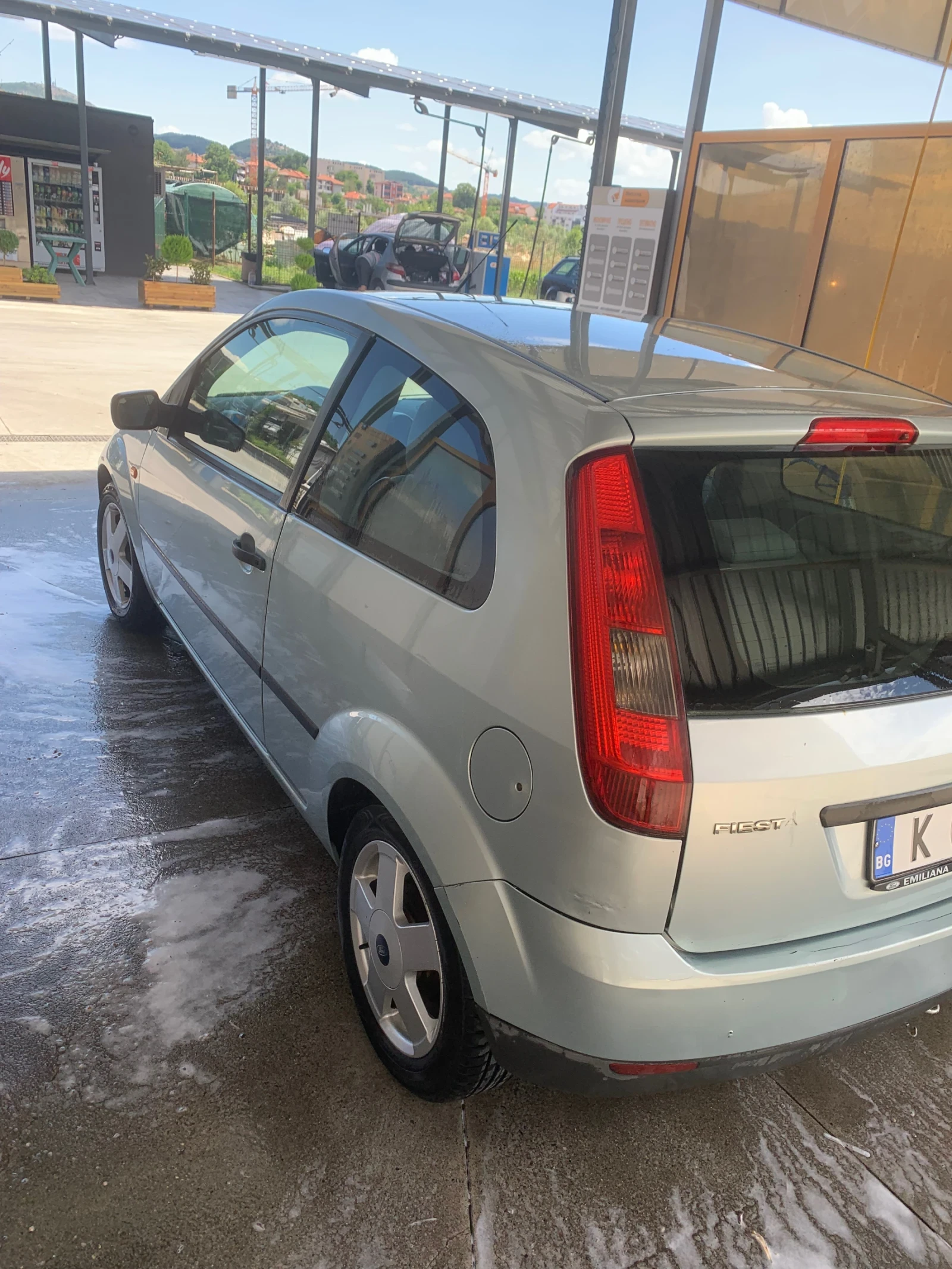 Ford Fiesta 1.4 TDCI, снимка 3 - Автомобили и джипове - 56174354