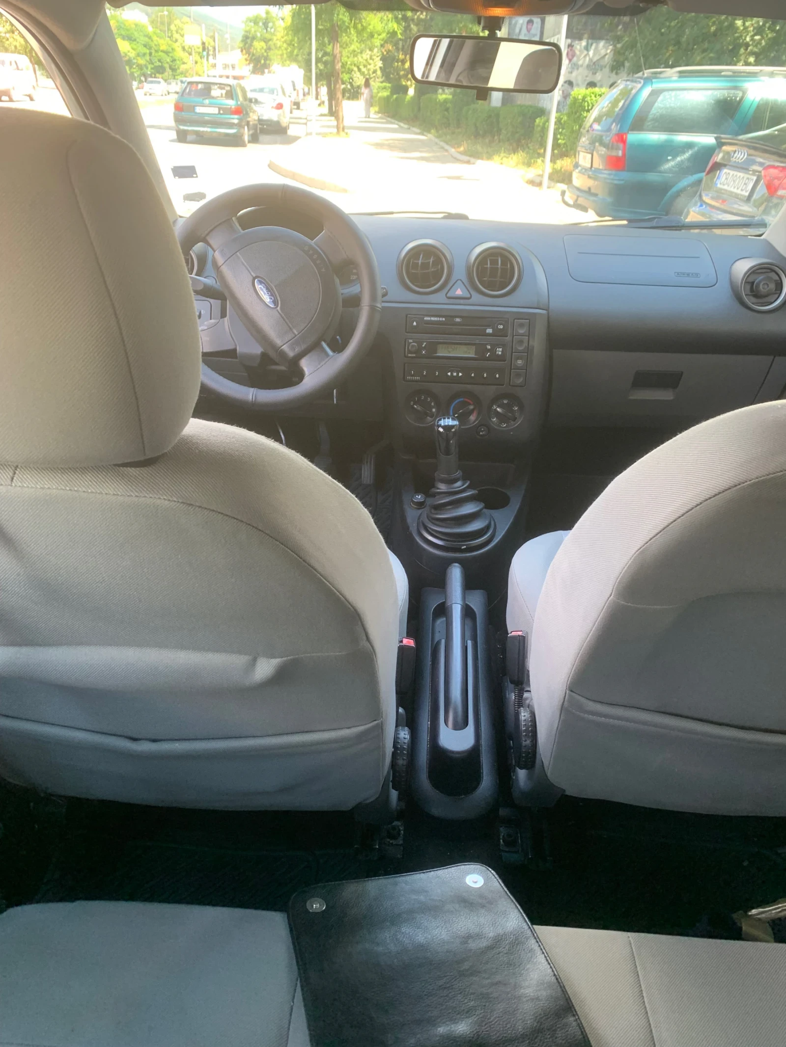 Ford Fiesta 1.4 TDCI, снимка 8 - Автомобили и джипове - 56174354