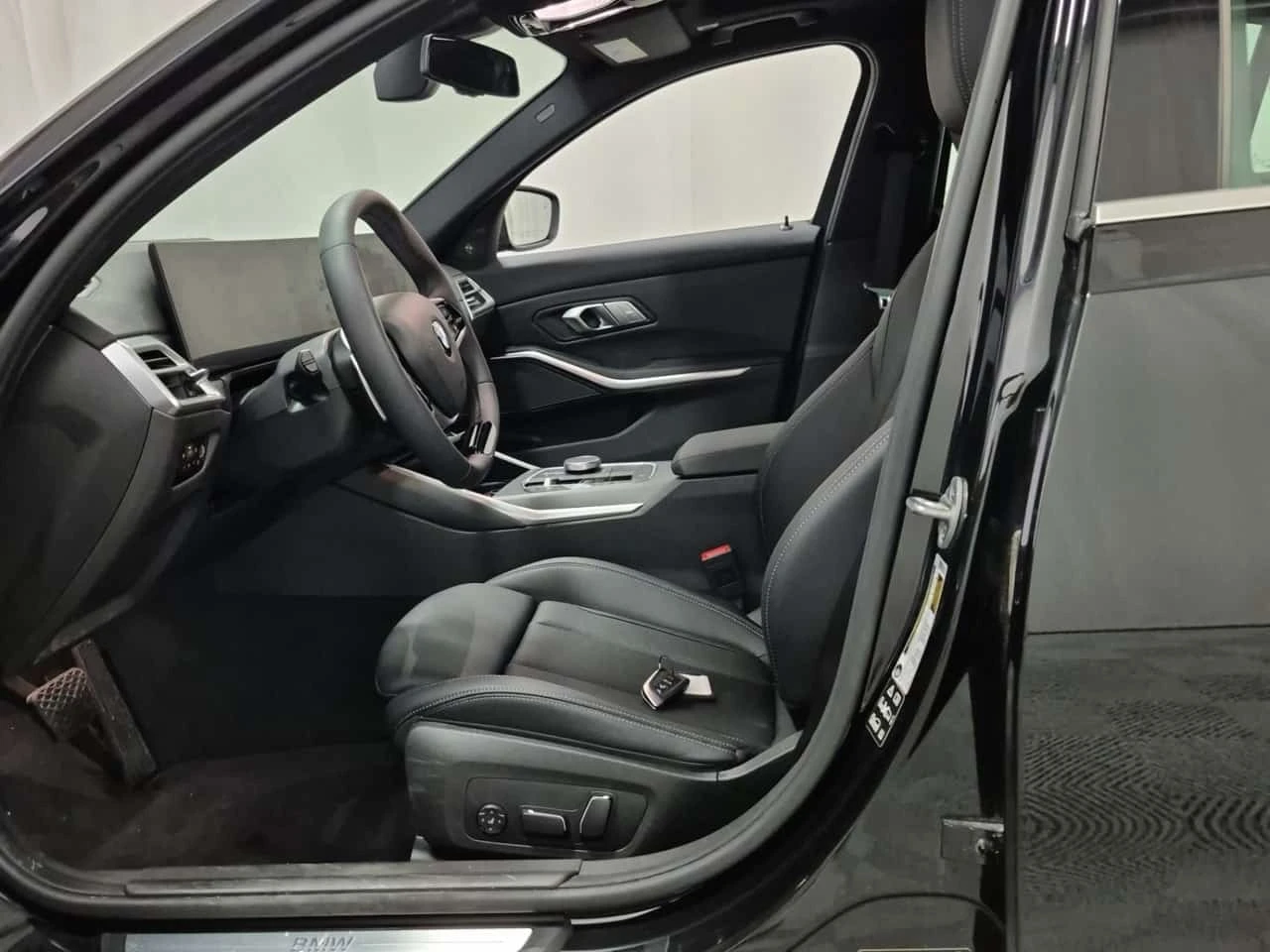 BMW 330 * 330i xDrive * CARFAX * ����� �� ����������� | Mobile.bg � ����������� 5