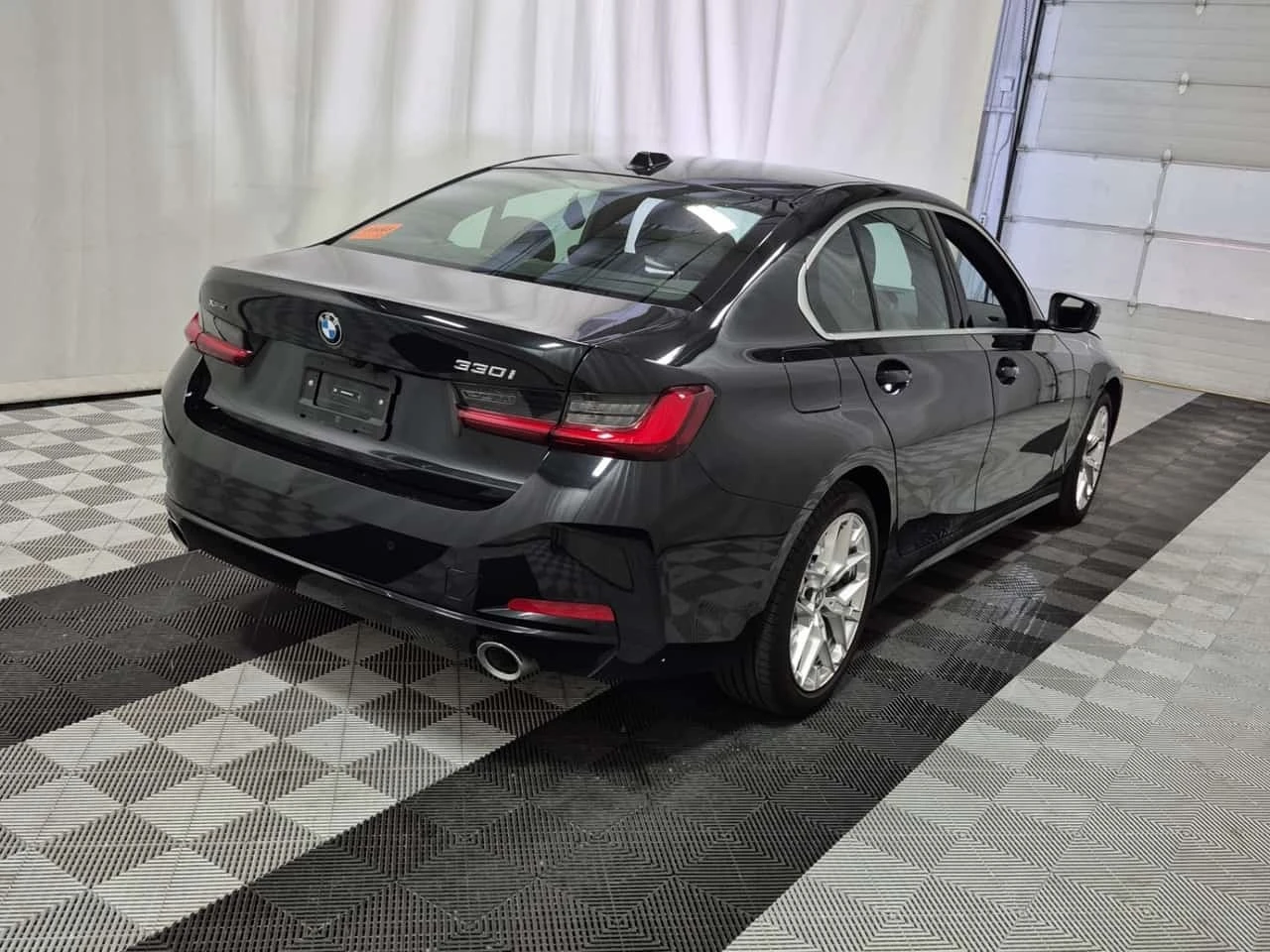 BMW 330 * 330i xDrive * CARFAX * ����� �� ����������� | Mobile.bg � ����������� 10