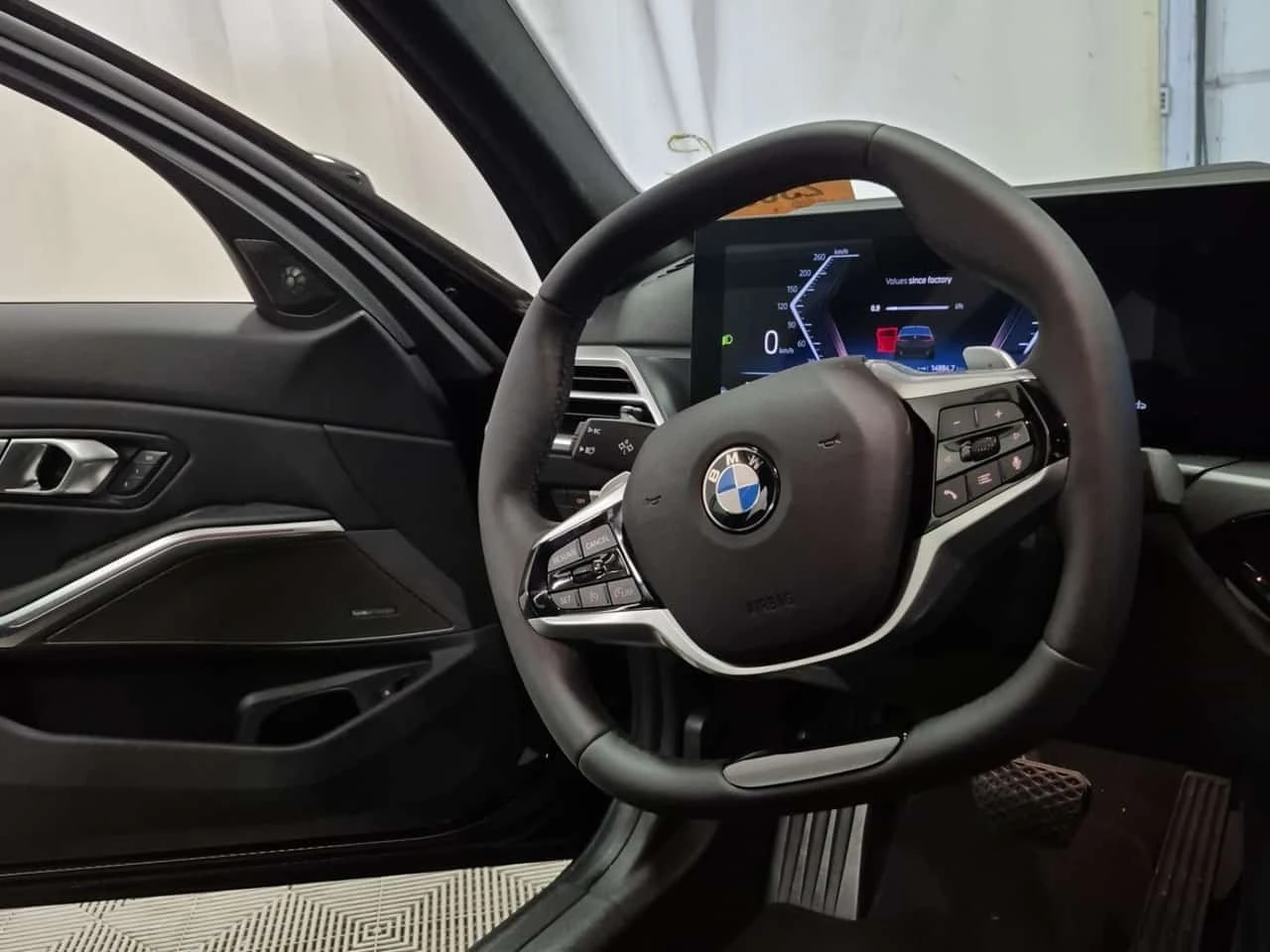 BMW 330 * 330i xDrive * CARFAX * ����� �� ����������� | Mobile.bg � ����������� 9