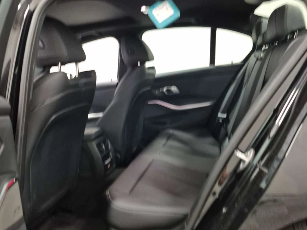 BMW 330 * 330i xDrive * CARFAX * ����� �� ����������� | Mobile.bg � ����������� 3