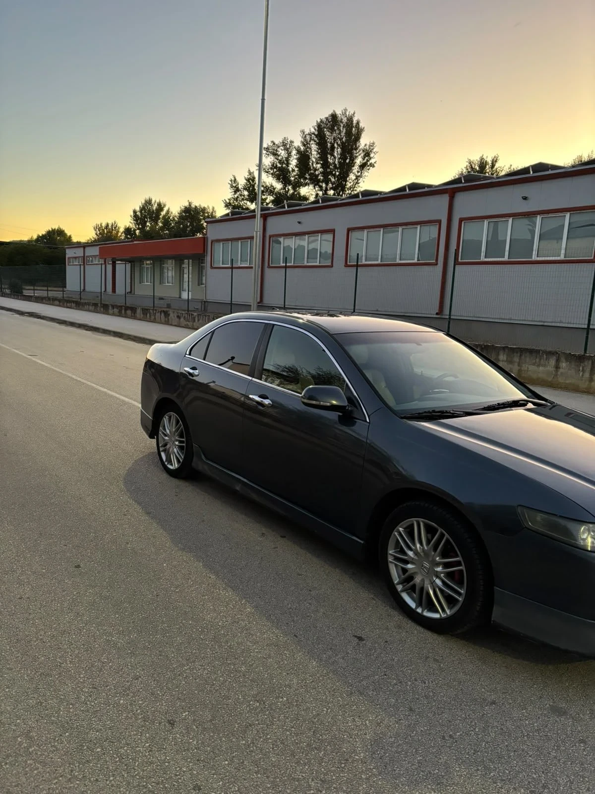Honda Accord 2.0 i-vtec, снимка 4 - Автомобили и джипове - 56353132