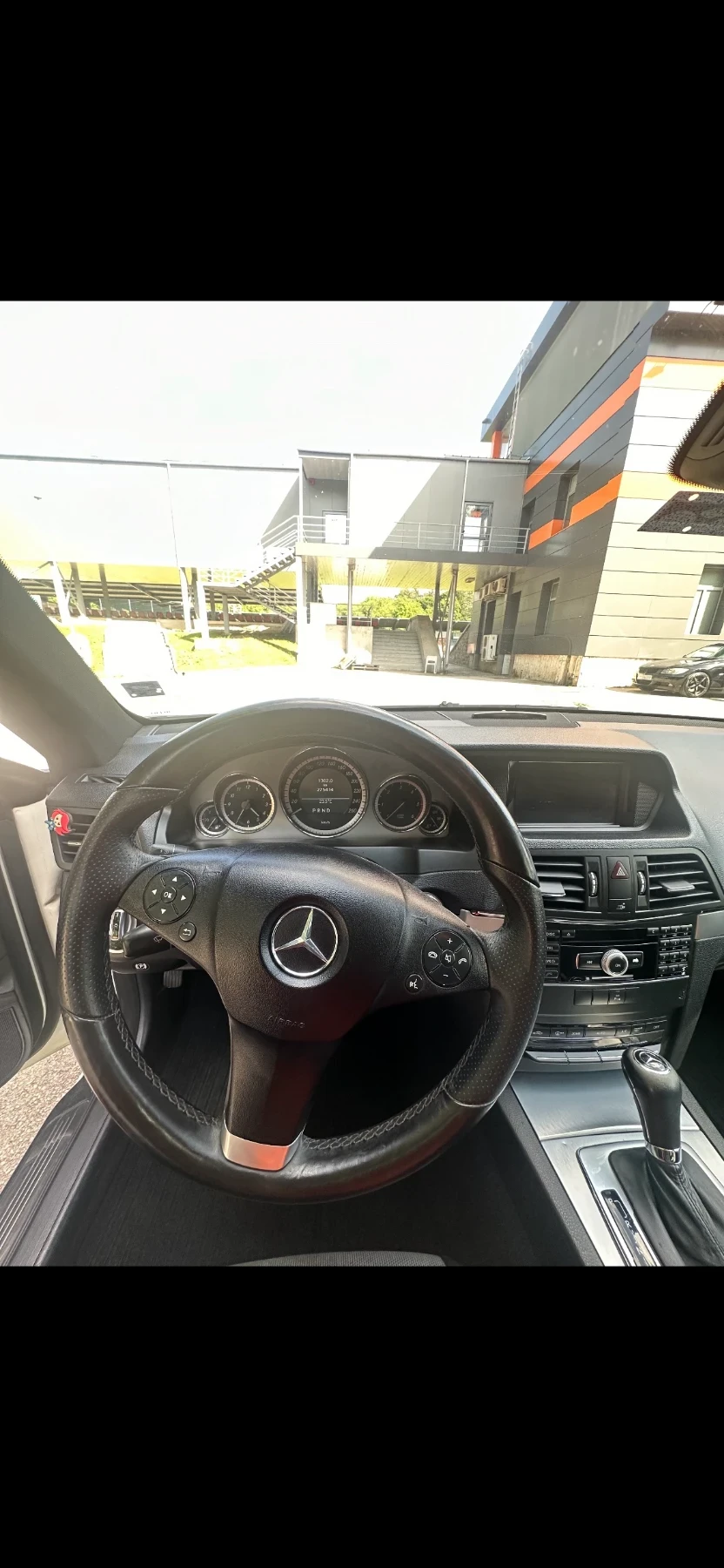 Mercedes-Benz E 250, снимка 5 - Автомобили и джипове - 56372642