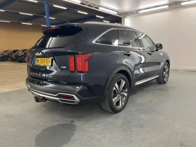 Kia Sorento  1.6 T-GDI Plug-In Hybrid Executive AWD PANO BOSE , снимка 7