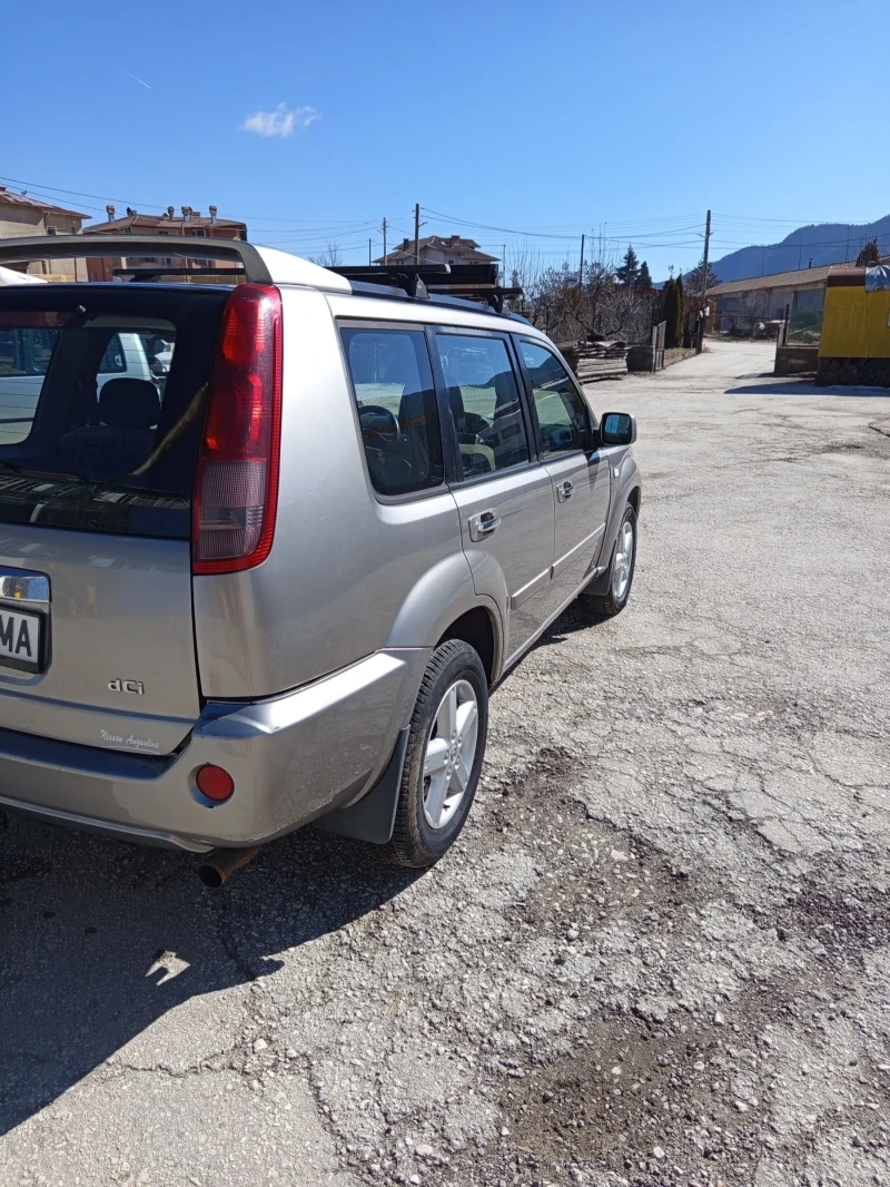 Nissan X-trail 2.2, снимка 4 - Автомобили и джипове - 49359580