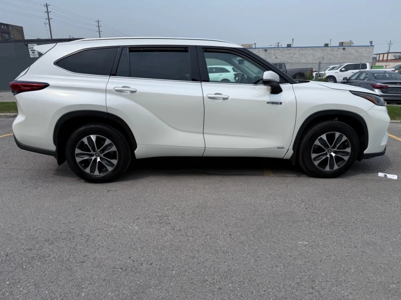 Toyota Highlander XLE AWD Leather/Sunroof/Rear Camera/8 Passe, снимка 4 - Автомобили и джипове - 53247025