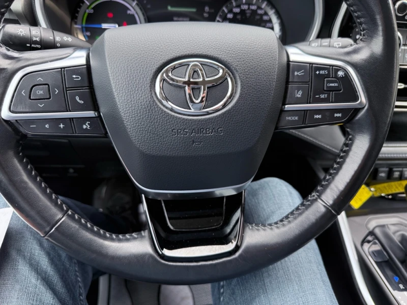 Toyota Highlander XLE AWD Leather/Sunroof/Rear Camera/8 Passe, снимка 7 - Автомобили и джипове - 53247025