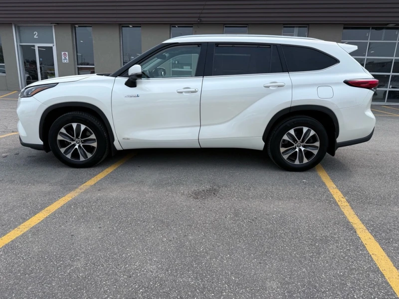 Toyota Highlander XLE AWD Leather/Sunroof/Rear Camera/8 Passe, снимка 6 - Автомобили и джипове - 53247025