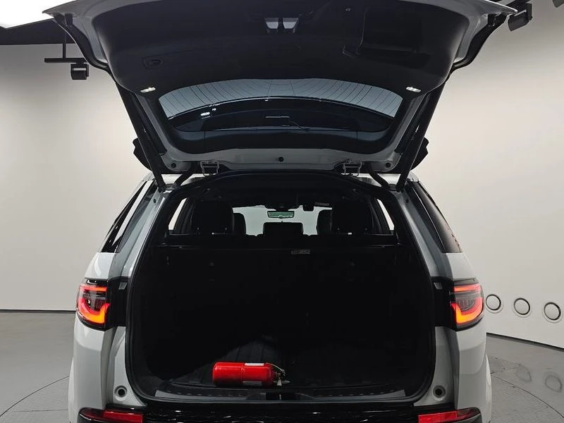 Land Rover Discovery Sport 2.0 Automatic, снимка 17 - Автомобили и джипове - 55931848