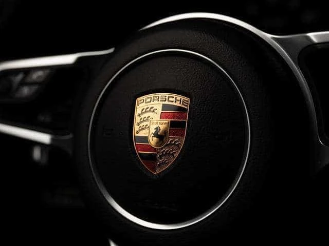 Porsche Macan * GTS| PREMIUM PLUS PKG| PANO* 20 IN* АВТОКРЕДИТ* , снимка 14 - Автомобили и джипове - 56297167