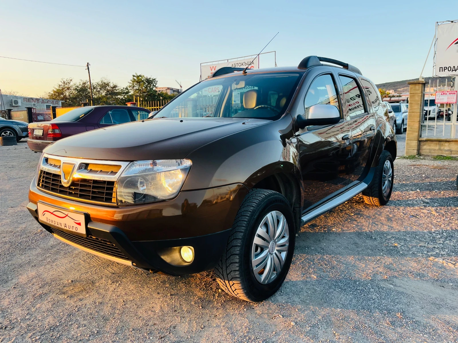 Dacia Duster 1.6i 16V 4WD - изображение 5