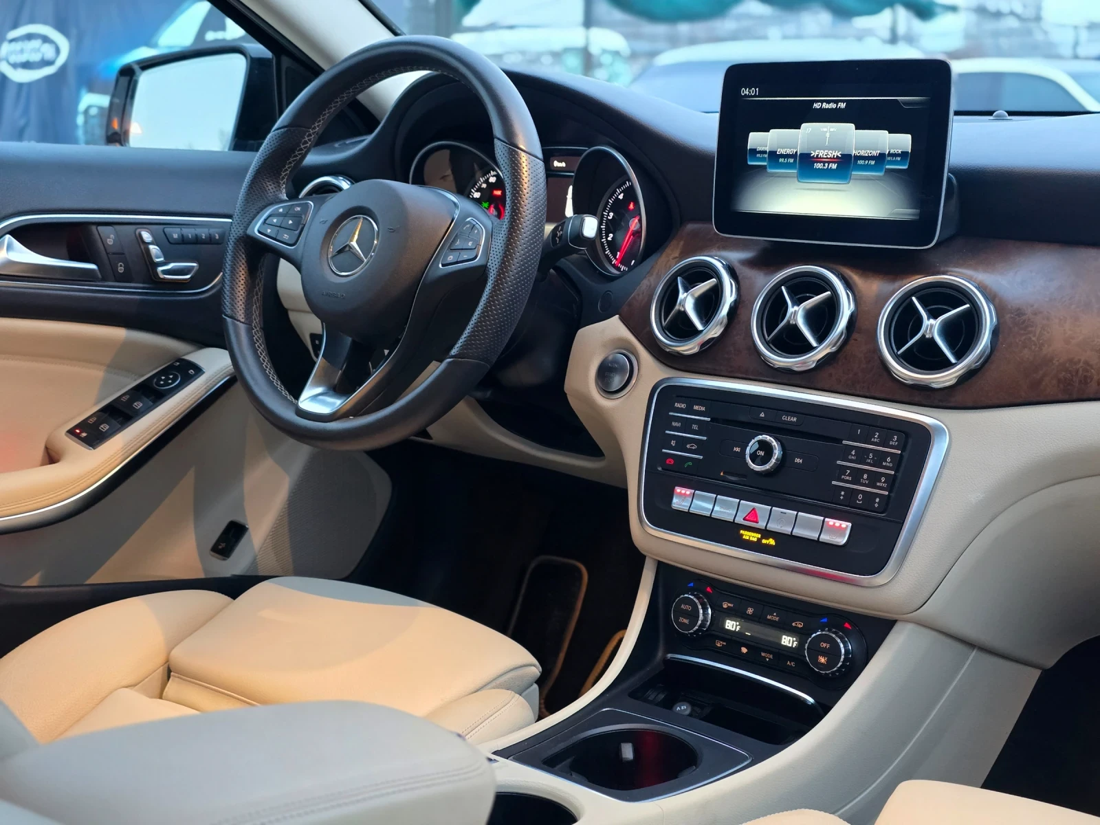 Mercedes-Benz GLA 250 45 000км  | Mobile.bg — изображение 13