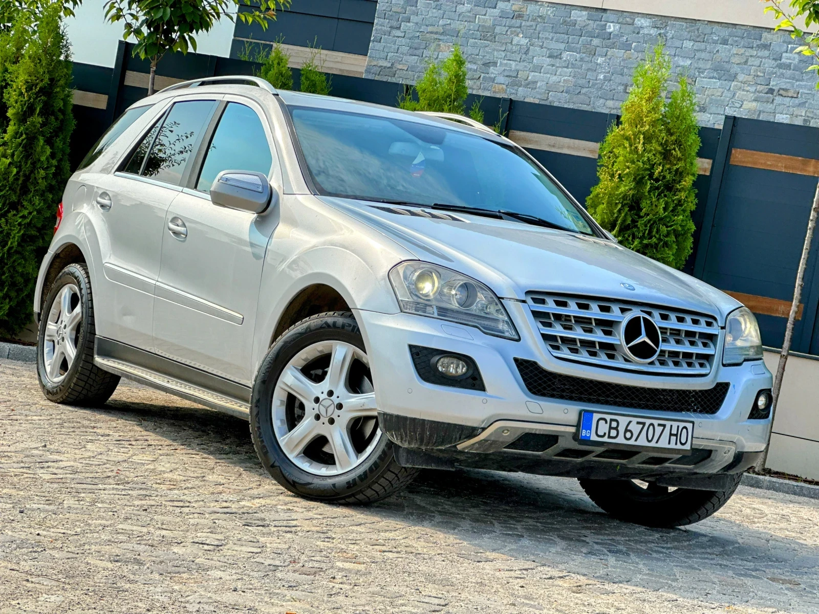 Mercedes-Benz ML 420 4.2D/306hp* FACELIFT* ПАНОРАМА* НАВИГАЦИЯ* КОЖА*  - изображение 3