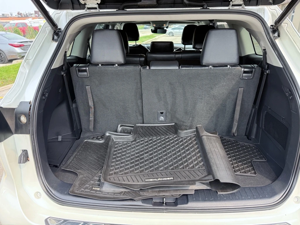 Toyota Highlander XLE AWD Leather/Sunroof/Rear Camera/8 Passe | Mobile.bg � ����������� 15