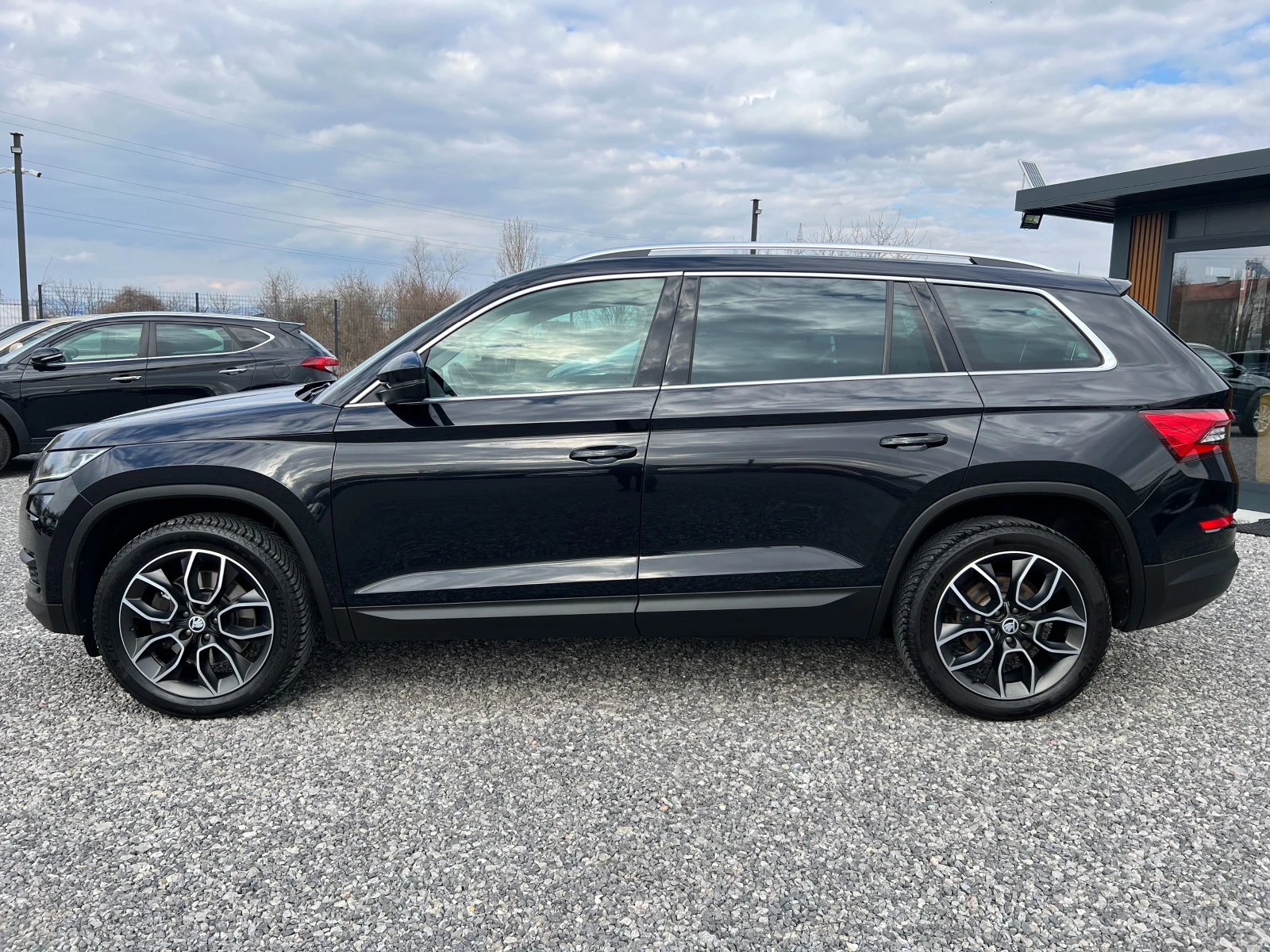 Skoda Kodiaq 2.0TSI 4x4/ПАНОРАМА/КОЖА/RVM/TMBLD7NS1J8097541/, снимка 2 - Автомобили и джипове - 53980944
