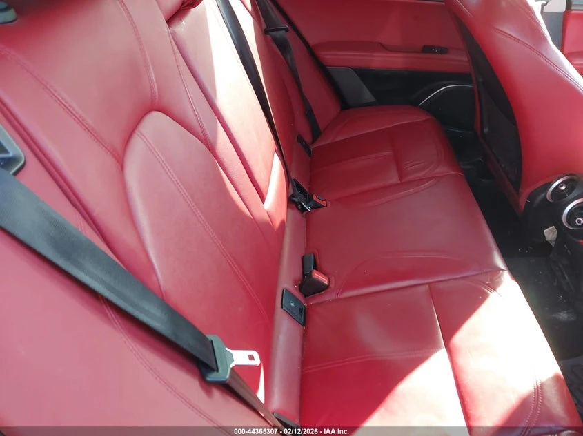 Alfa Romeo Stelvio 2.0l Awd, снимка 8 - Автомобили и джипове - 54116276