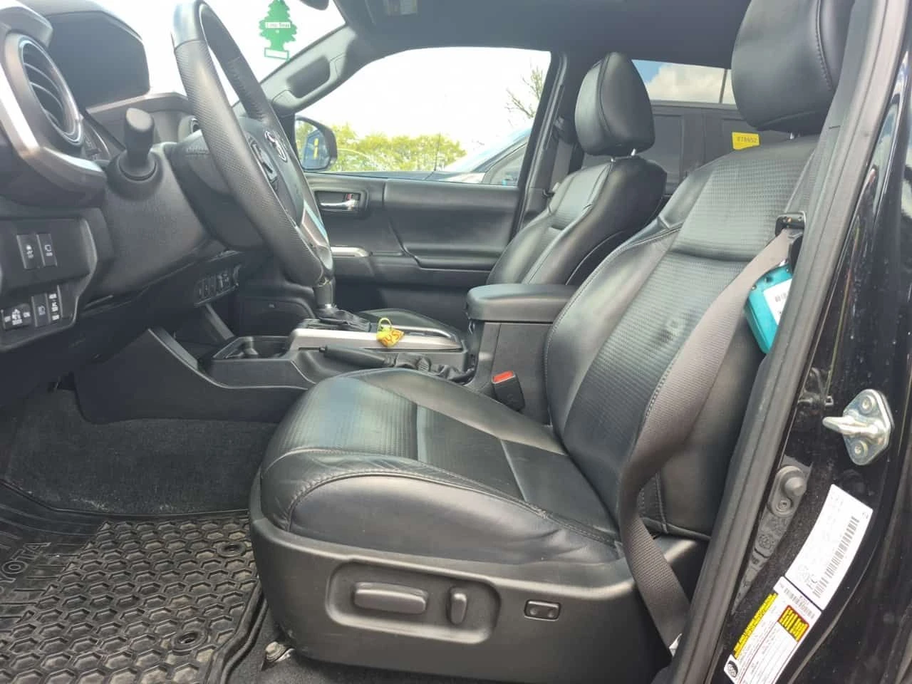 Toyota Tacoma LIMITED CREW CAB SHORT BED| DISTRONIC| ПОДГРЕВИ, снимка 8 - Автомобили и джипове - 54520880
