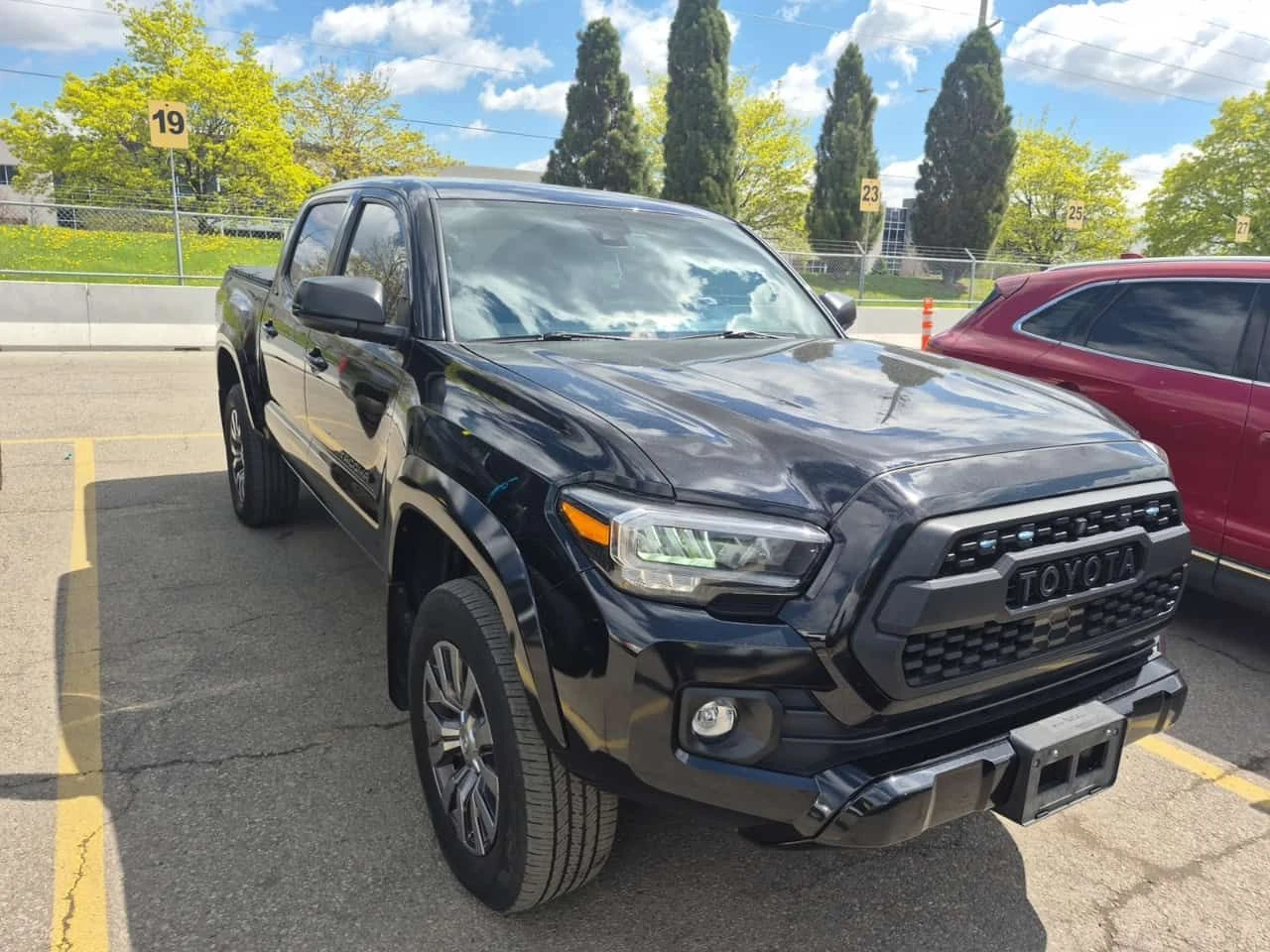Toyota Tacoma LIMITED CREW CAB SHORT BED| DISTRONIC| ПОДГРЕВИ, снимка 2 - Автомобили и джипове - 54520880