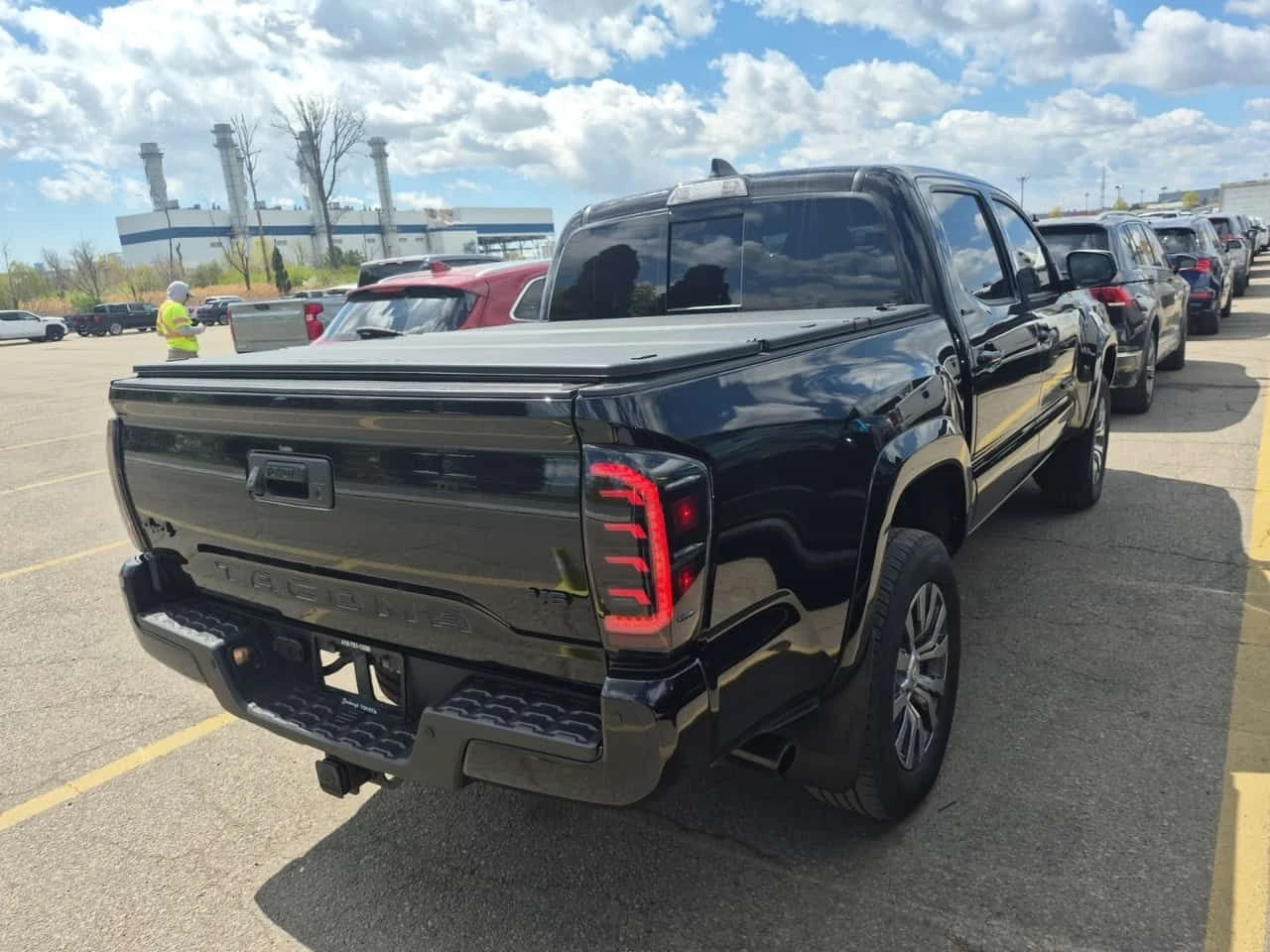 Toyota Tacoma LIMITED CREW CAB SHORT BED| DISTRONIC| ПОДГРЕВИ, снимка 3 - Автомобили и джипове - 54520880