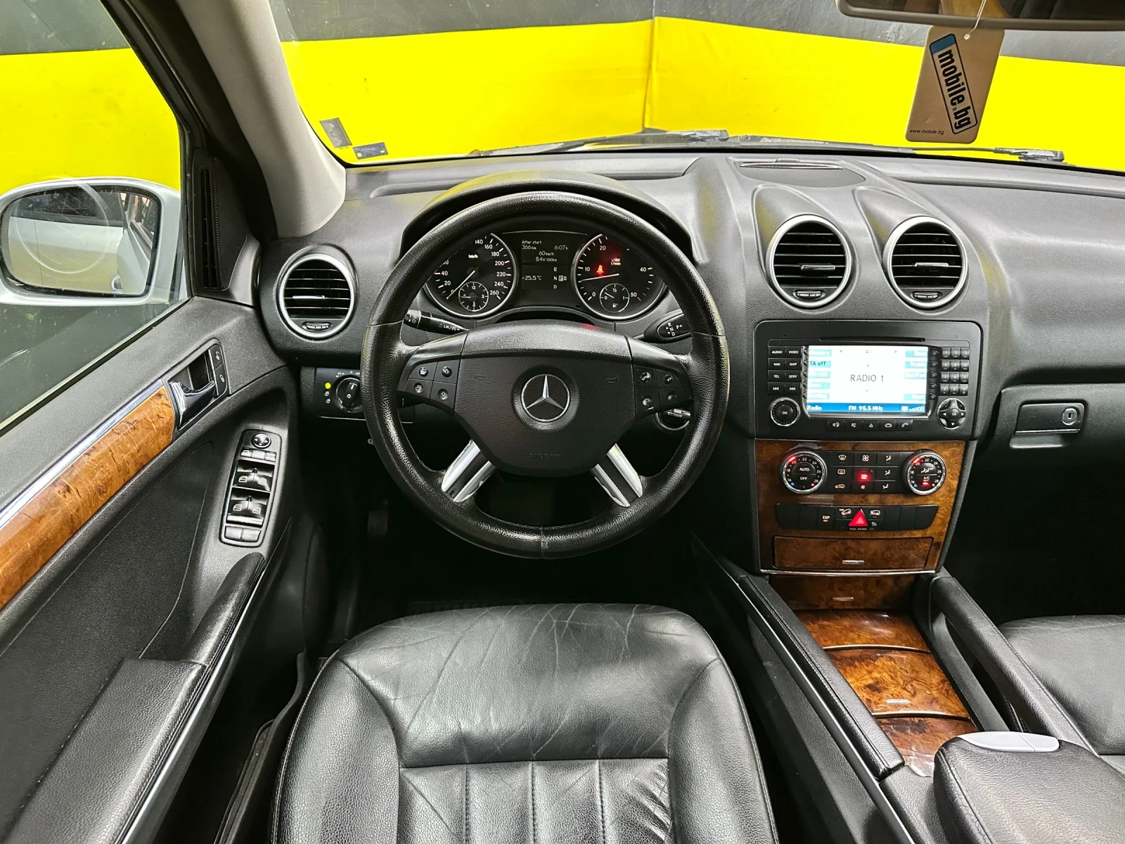 Mercedes-Benz ML 320 Регистриран/на пружини, снимка 9 - Автомобили и джипове - 54704521