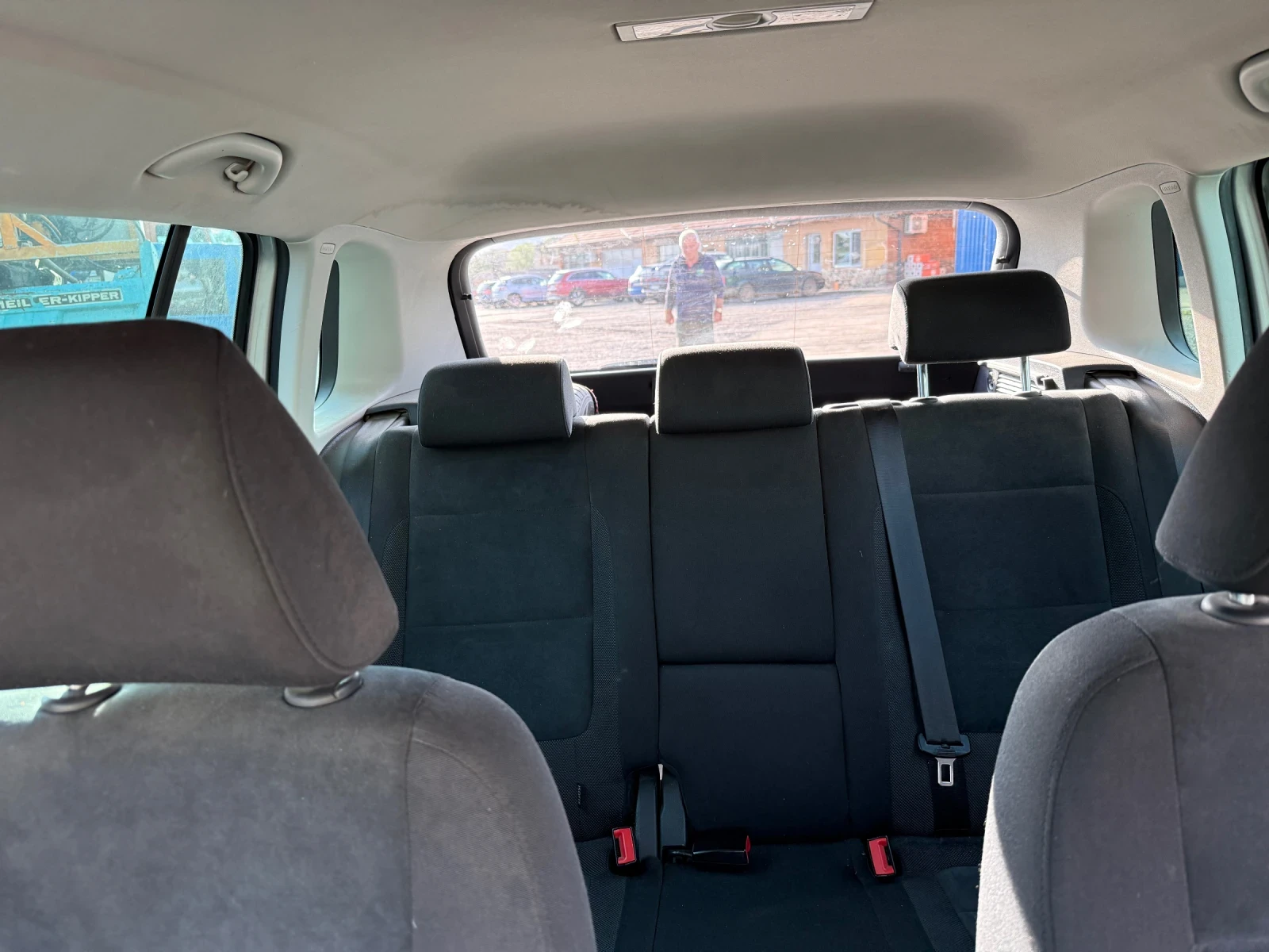 VW Tiguan 2.0 TDI 4 Motion, снимка 8 - Автомобили и джипове - 54748265