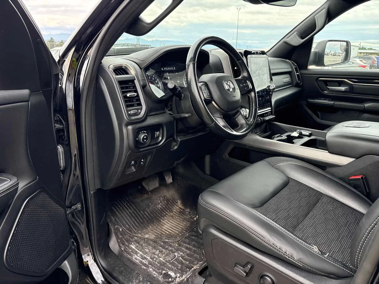Dodge RAM 1500 * Sport * CARFAX * БЕЗ ПЪРВОНАЧАЛНА ВНОСКА, снимка 5 - Автомобили и джипове - 54787349