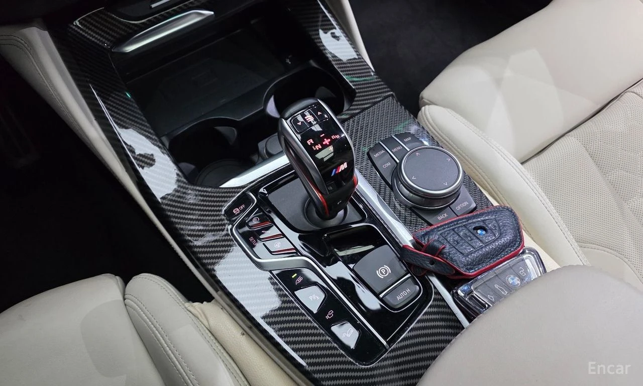 BMW X4 M COMPETITION* CARBON PACKAGE* DISTRONIC* ОБДУХВАН, снимка 15 - Автомобили и джипове - 55027719