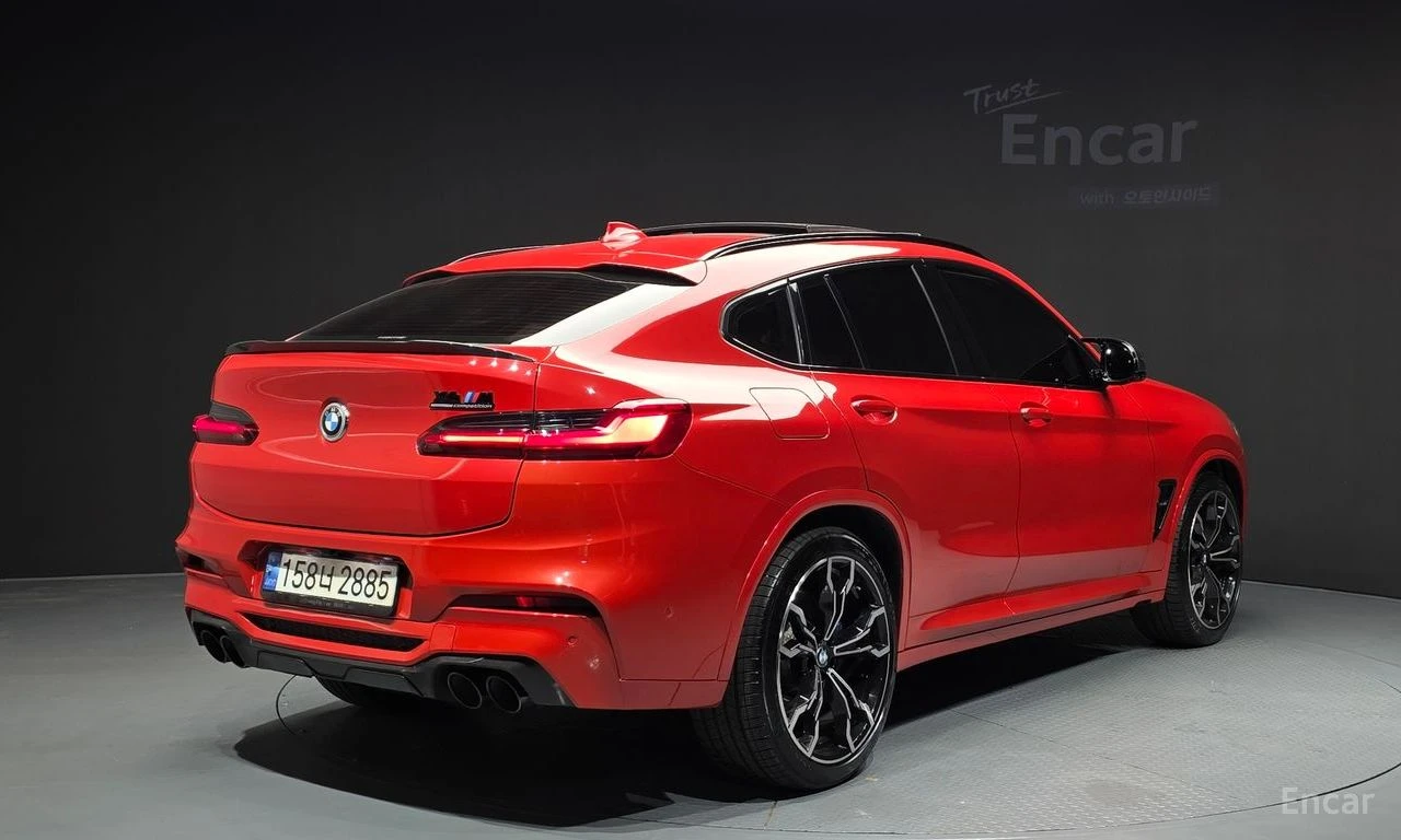 BMW X4 M COMPETITION* CARBON PACKAGE* DISTRONIC* ОБДУХВАН, снимка 4 - Автомобили и джипове - 55027719