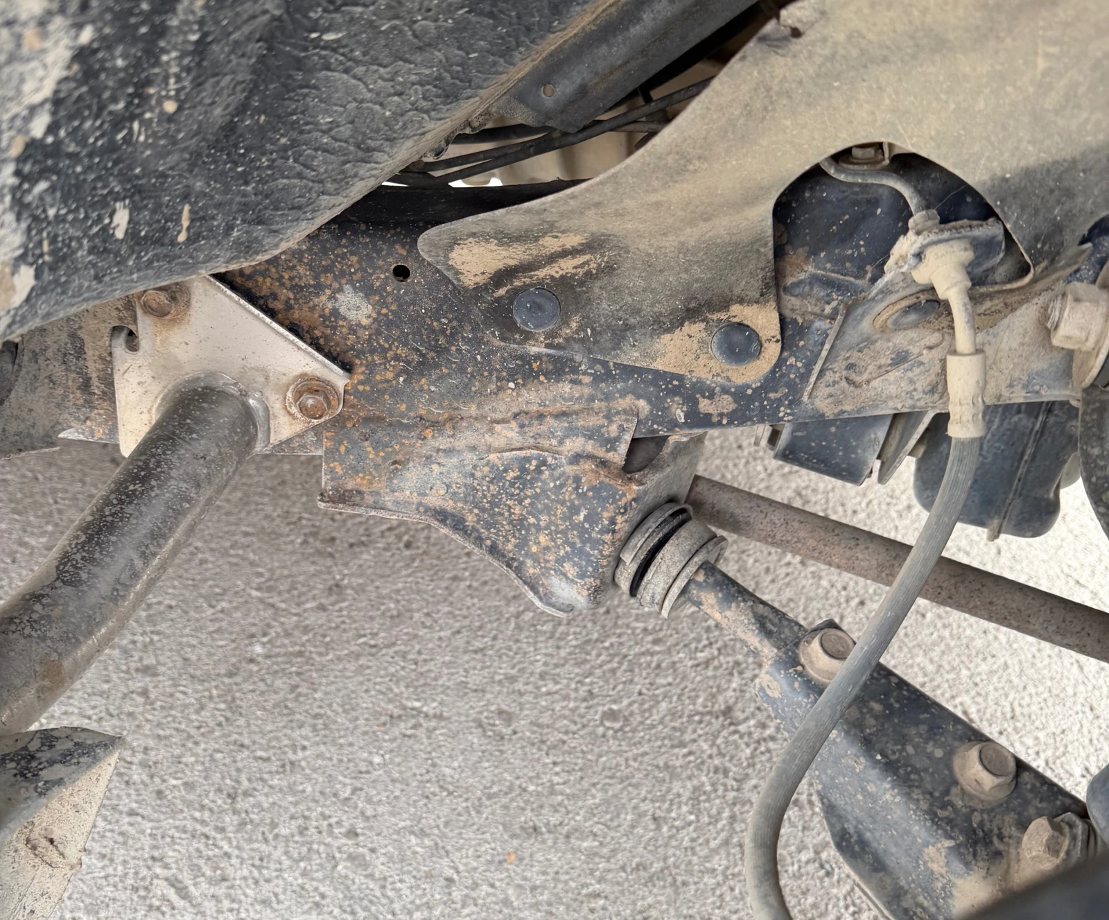 Nissan Terrano 2.7 TDI, снимка 10 - Автомобили и джипове - 56118852