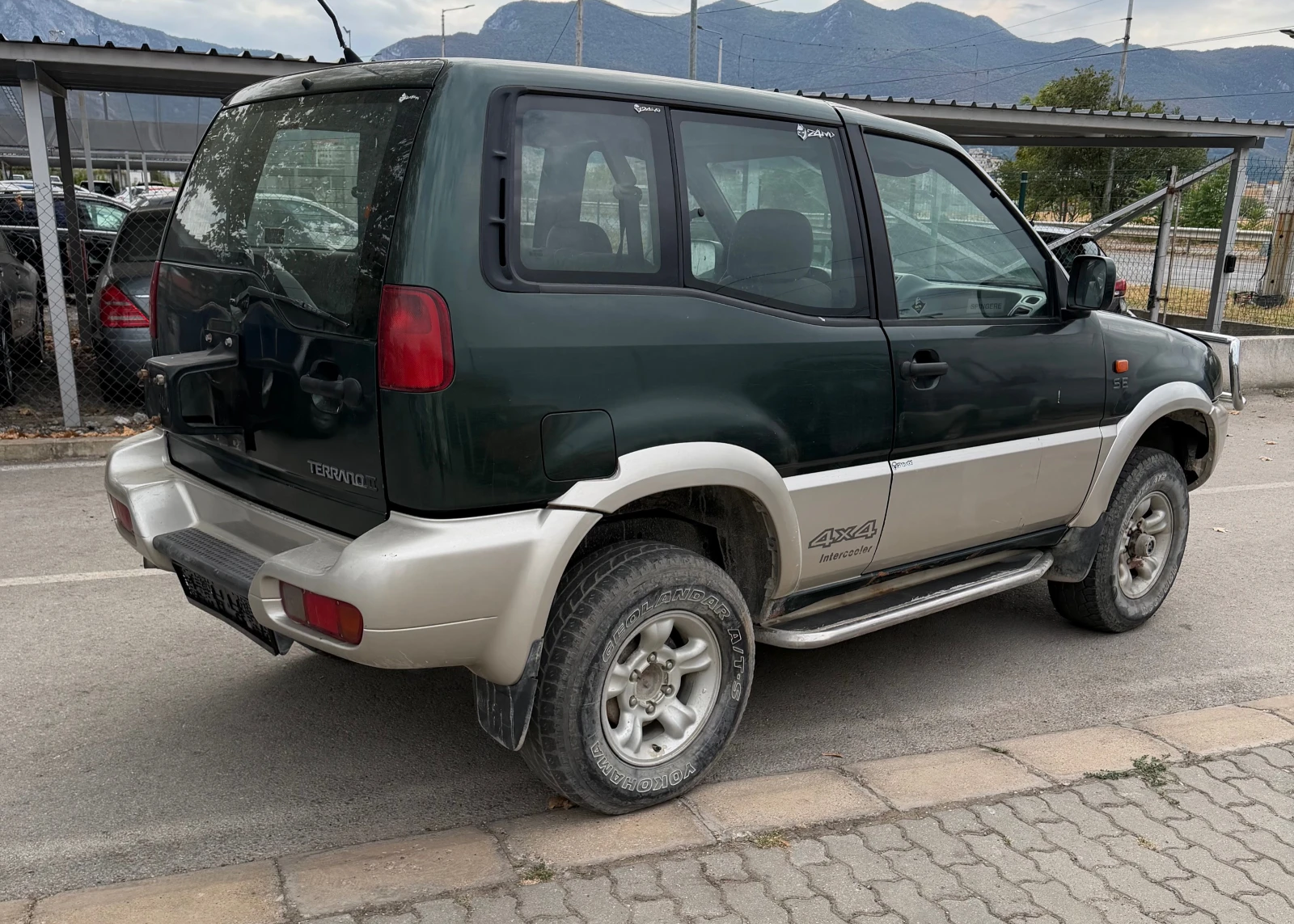 Nissan Terrano 2.7 TDI, снимка 4 - Автомобили и джипове - 56118852