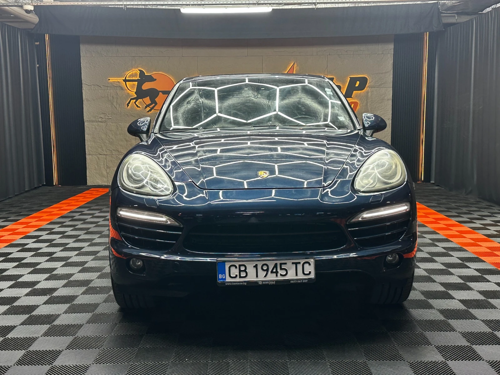 Porsche Cayenne 3.0 TDI 245 к.с. / Панорама / Кожа / 21, снимка 2 - Автомобили и джипове - 56182344