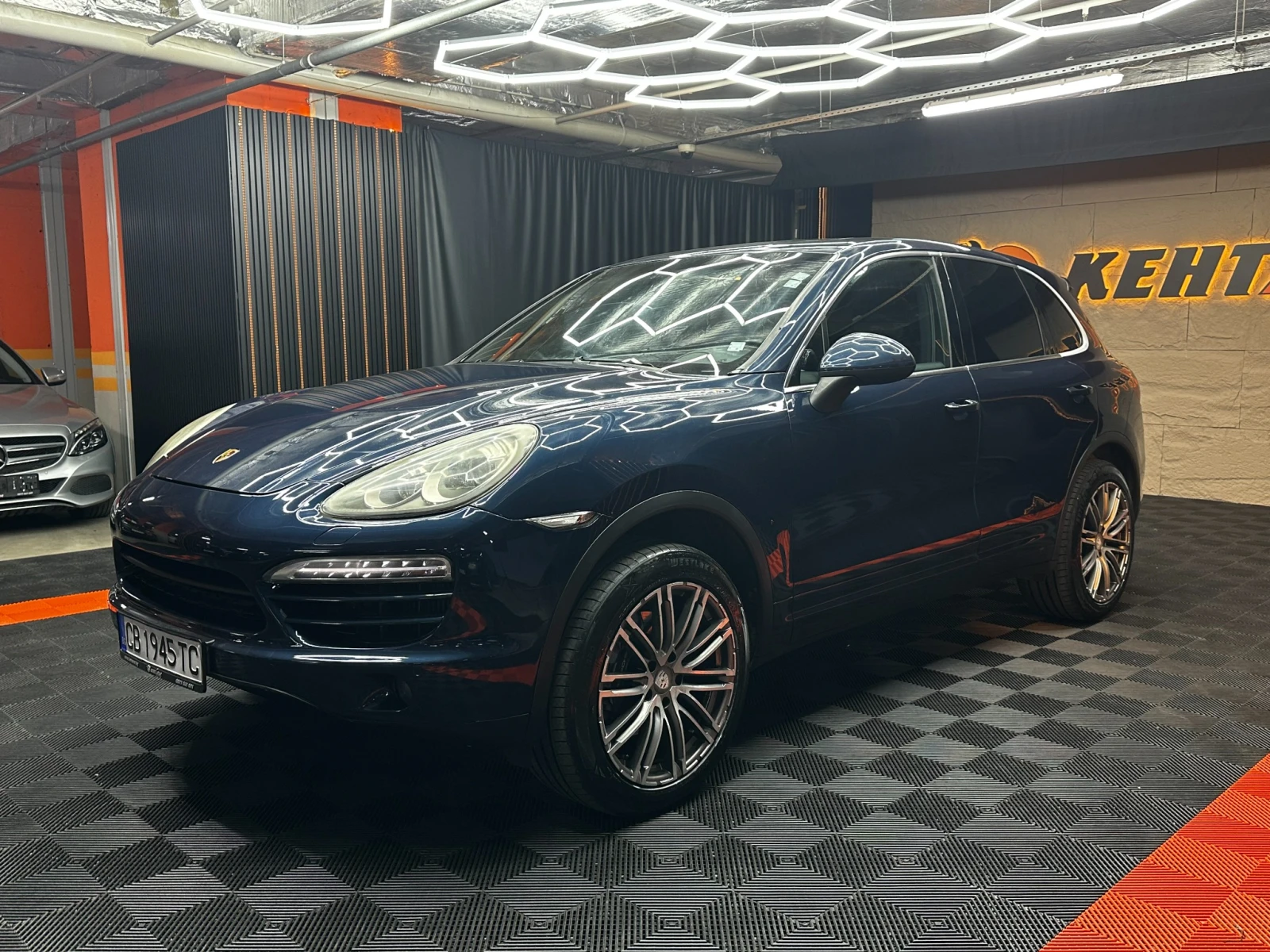 Porsche Cayenne 3.0 TDI 245 к.с. / Панорама / Кожа / 21, снимка 3 - Автомобили и джипове - 56182344