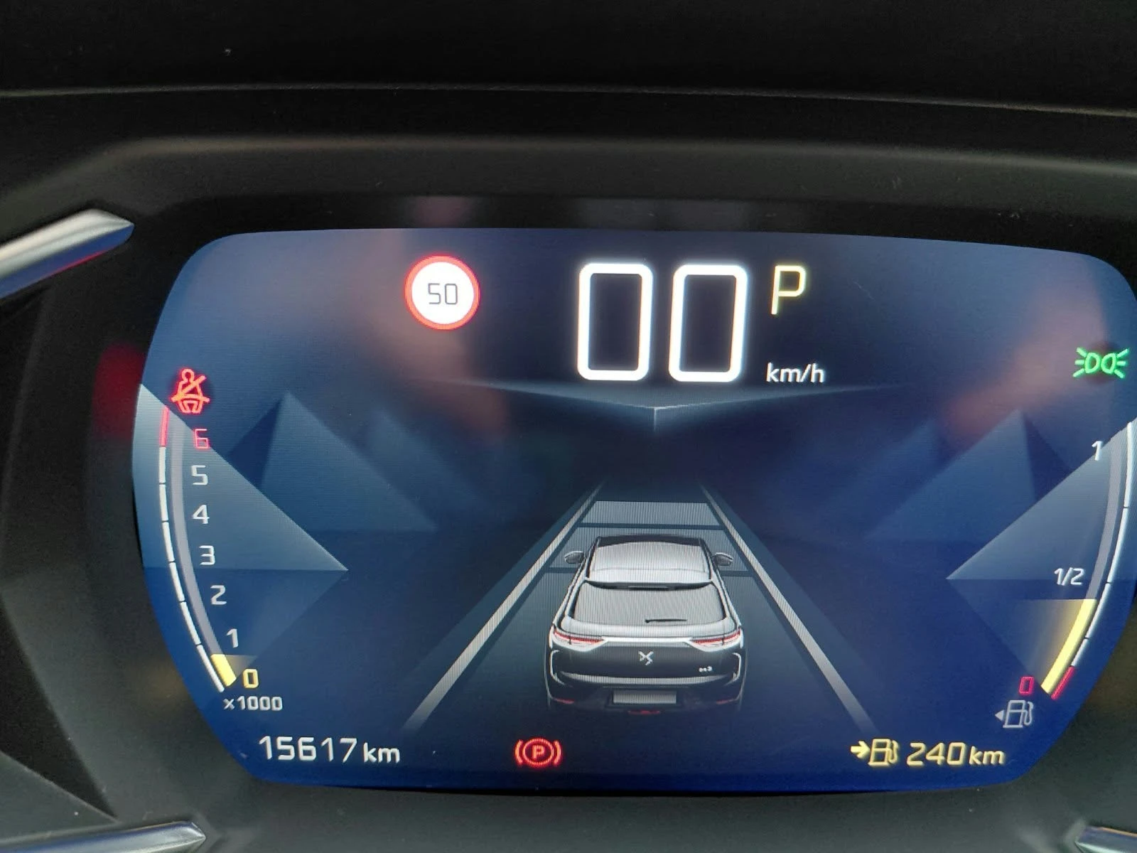 DS DS 3 Crossback, снимка 7 - Автомобили и джипове - 56270600