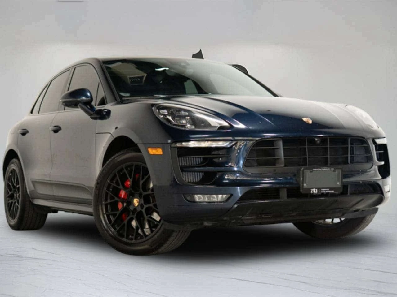 Porsche Macan * GTS| PREMIUM PLUS PKG| PANO* 20 IN* АВТОКРЕДИТ* , снимка 2 - Автомобили и джипове - 56297167