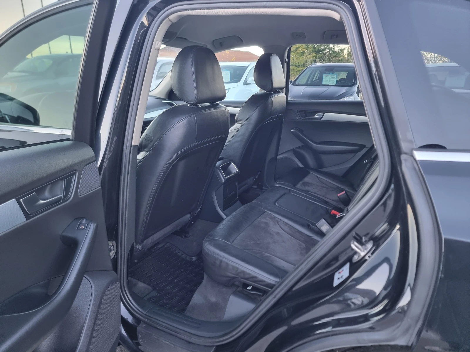Audi Q5 2.0TDI QUATTRO, снимка 11 - Автомобили и джипове - 56632761