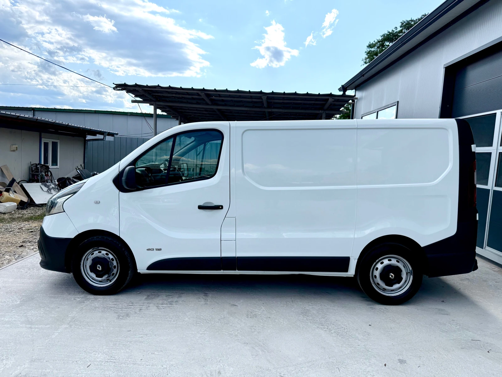 Renault Trafic 1.6tdi KLIMATIK - изображение 4