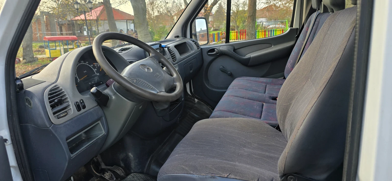 Mercedes-Benz Sprinter 311 2.2 - изображение 9